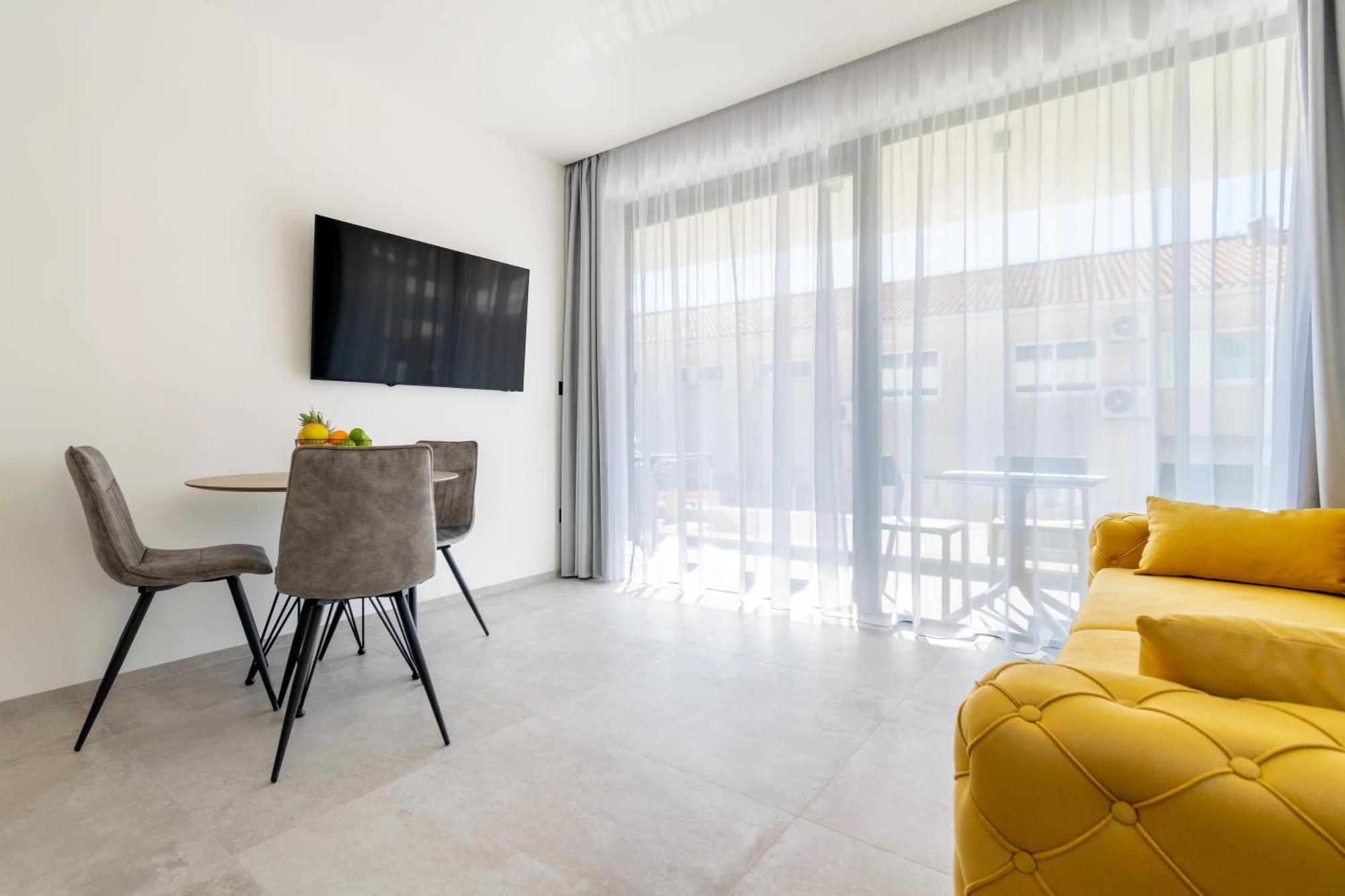 Apartmani Pino 1 Baška Voda Kültér fotó